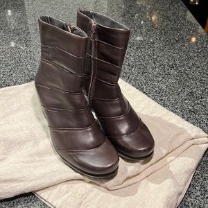 Naot brown booties